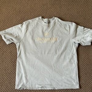 Nike Sports club  Heritage
Women's Boxy Tee